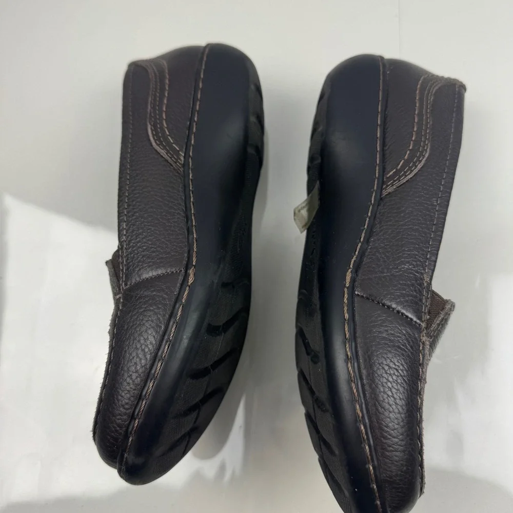 Clarks Collection Women Dark Brown Leather Button Detail‎ Loafer Shoes Size 7.5M